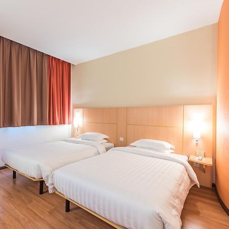 Ibis Shanghai Xujiahui Esterno foto