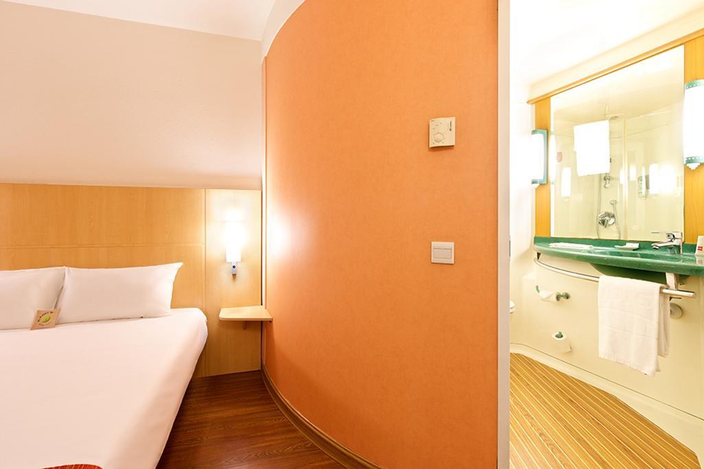 Ibis Shanghai Xujiahui Esterno foto