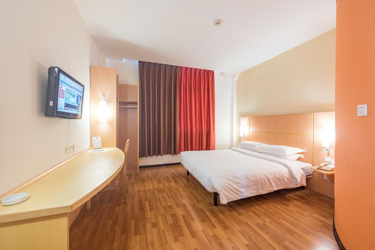 Ibis Shanghai Xujiahui Esterno foto