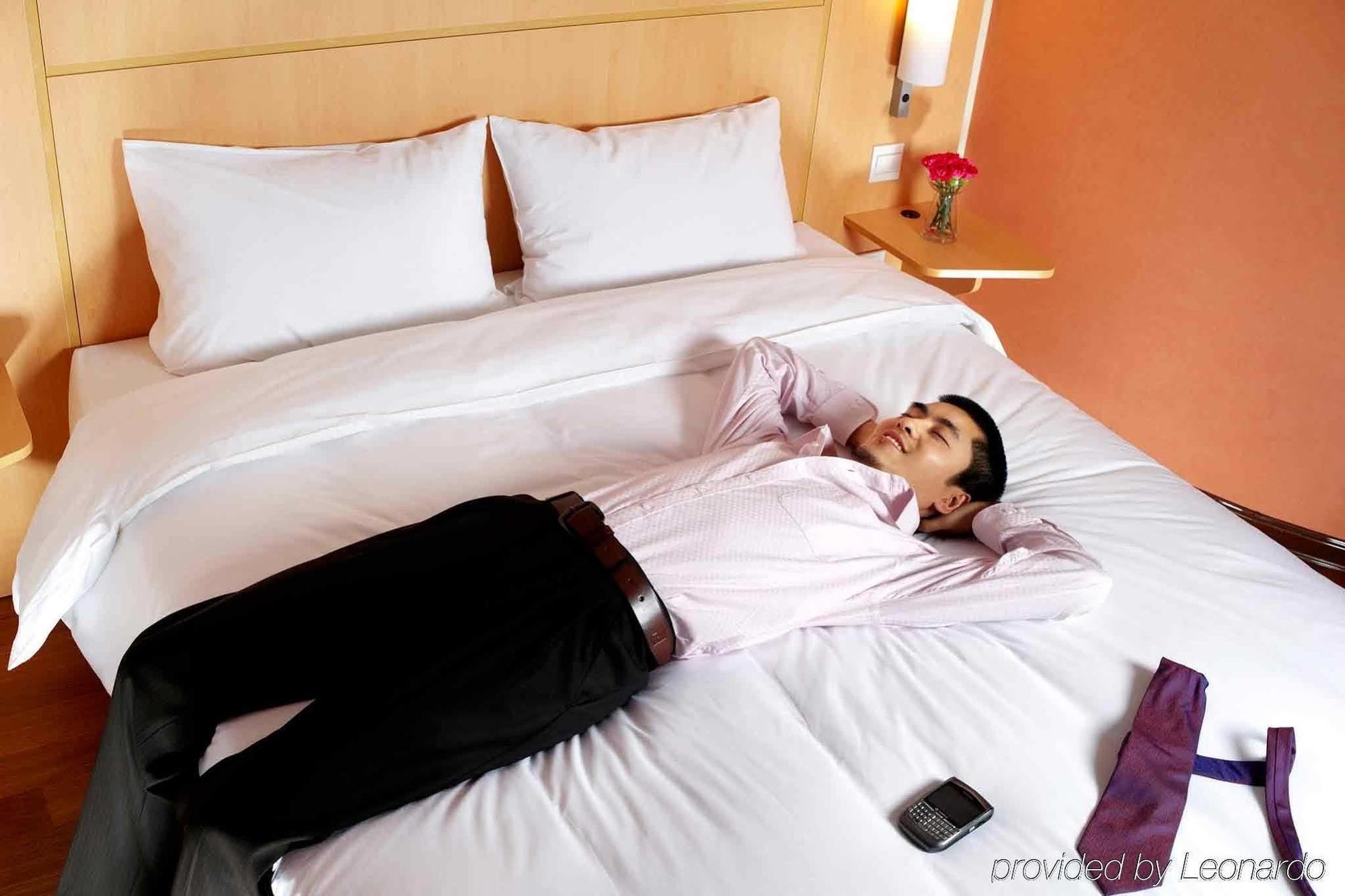 Ibis Shanghai Xujiahui Esterno foto